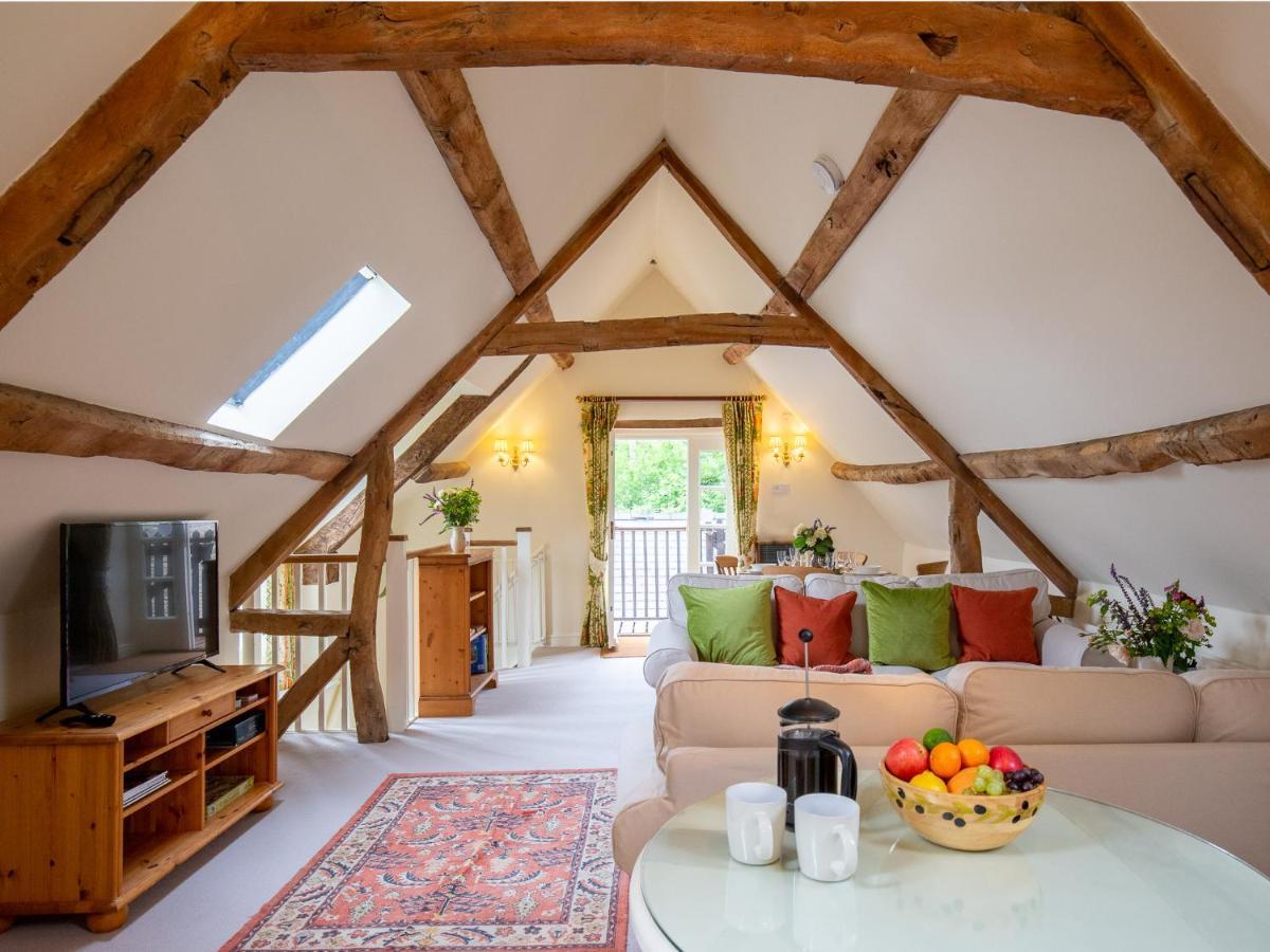 הוילה צ'יפינג נורטון Hayloft At Newbarn Farm מראה חיצוני תמונה